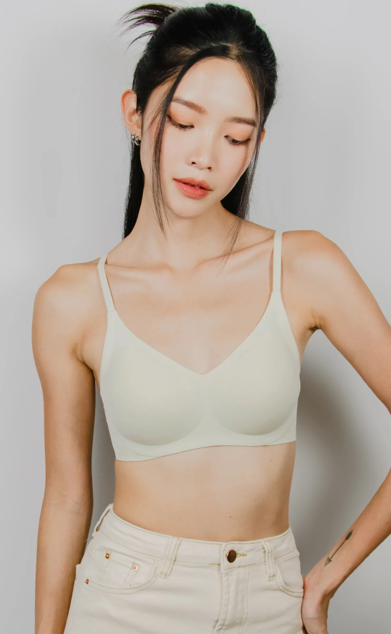 Basis-U • Shaping Seamless Bra