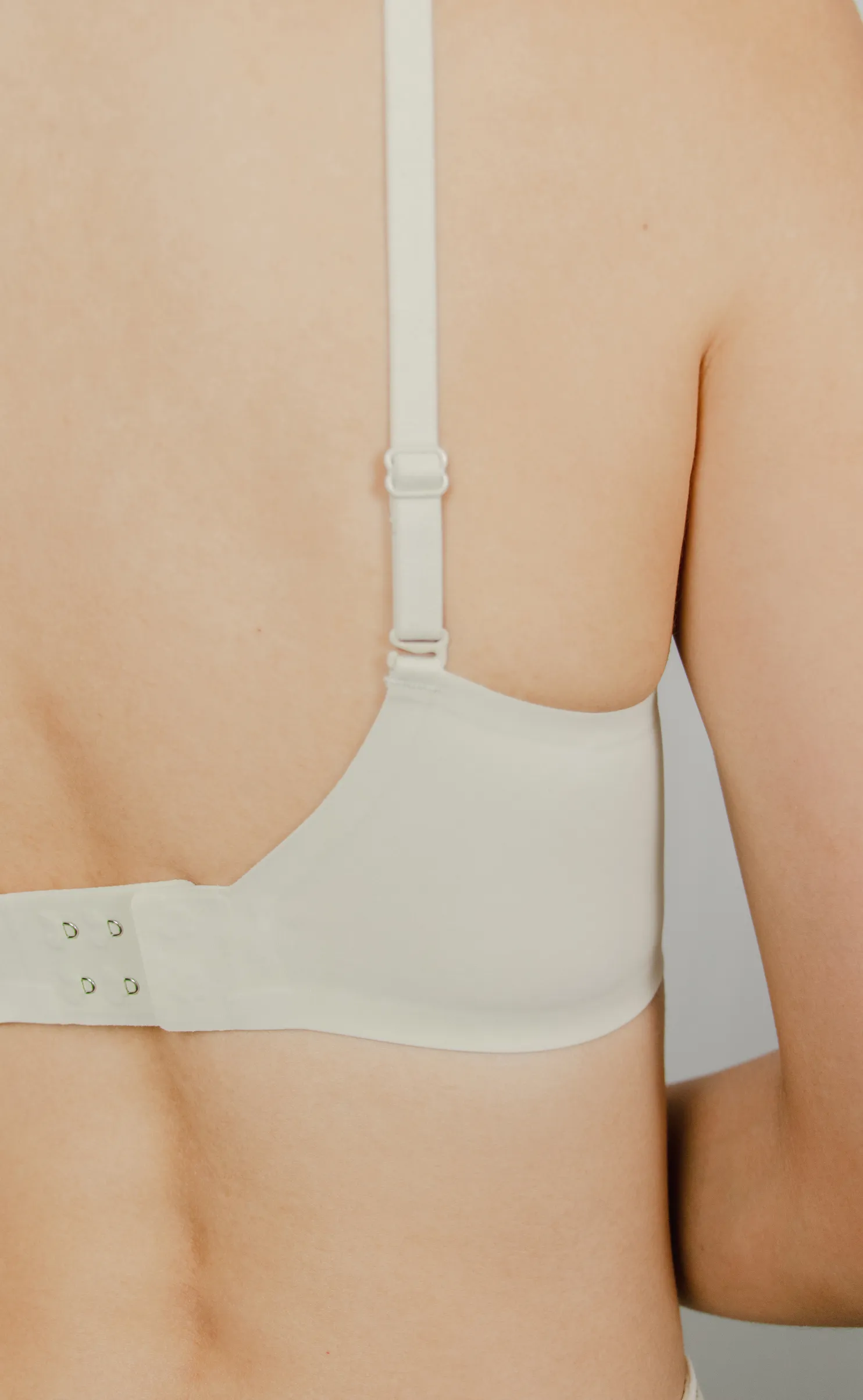 Basis-U • Shaping Seamless Bra