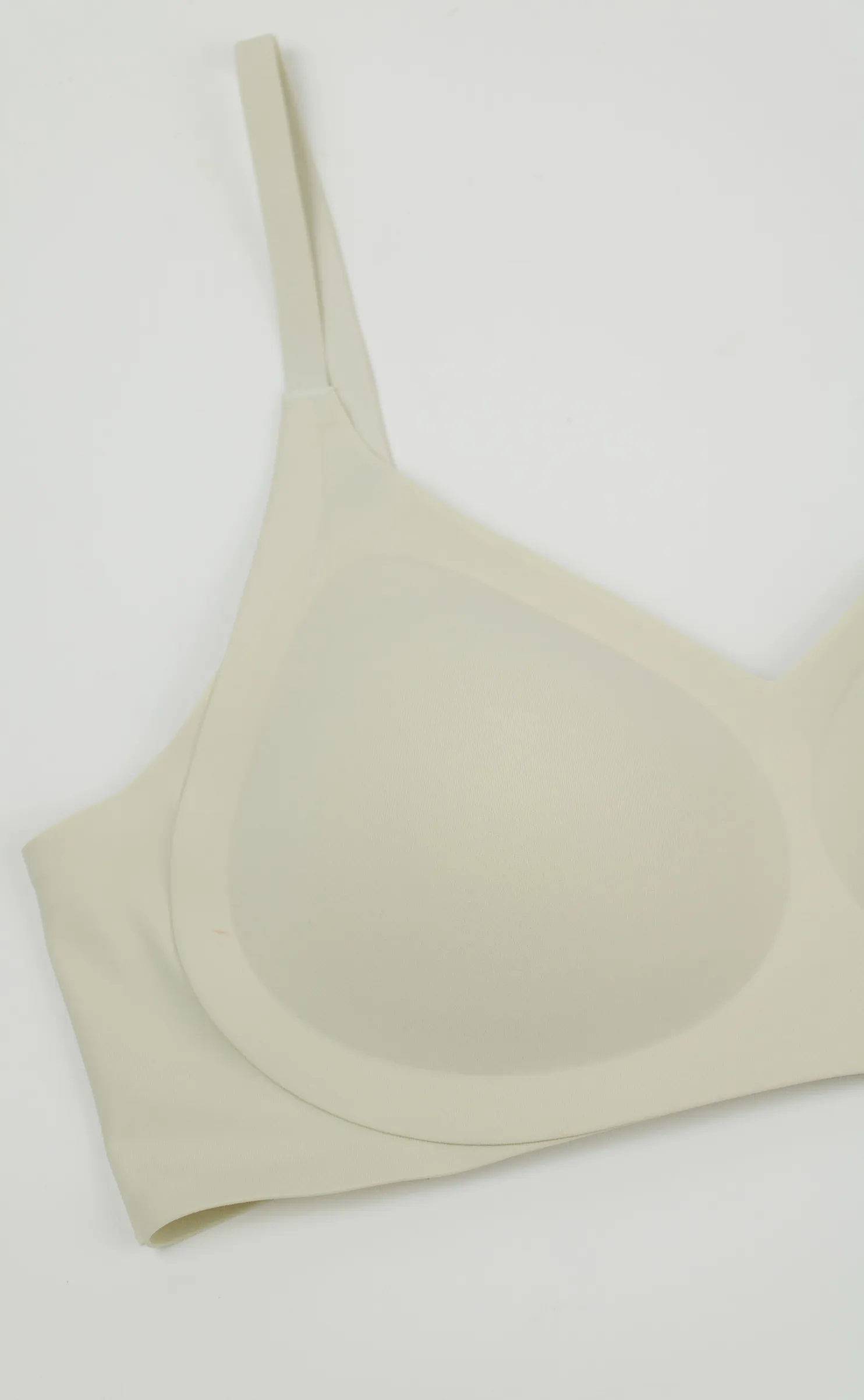 Basis-U • Shaping Seamless Bra