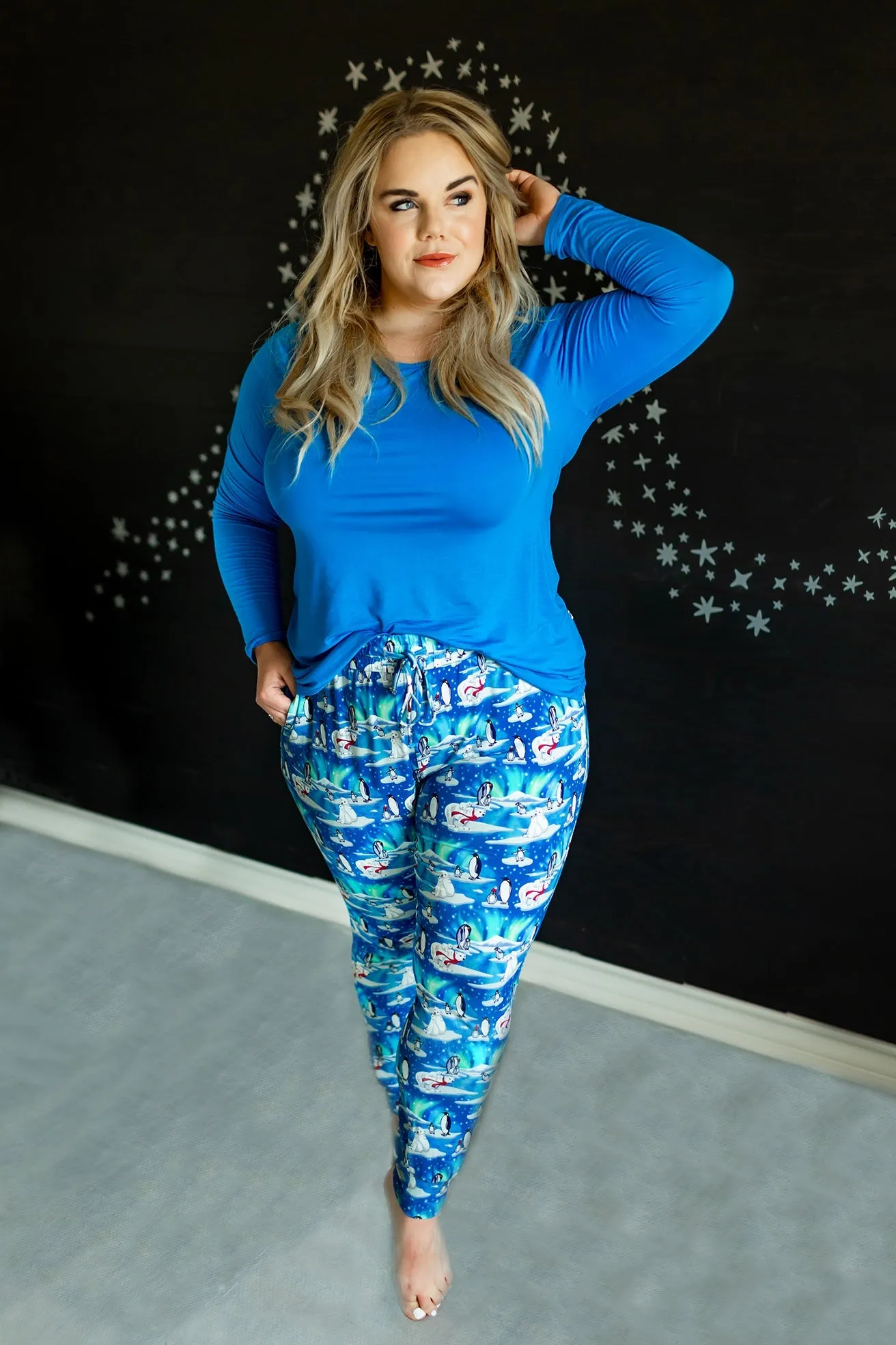 Northern Lights, Polar Bears & Penguins Women's Long Sleeve Pajama Set
