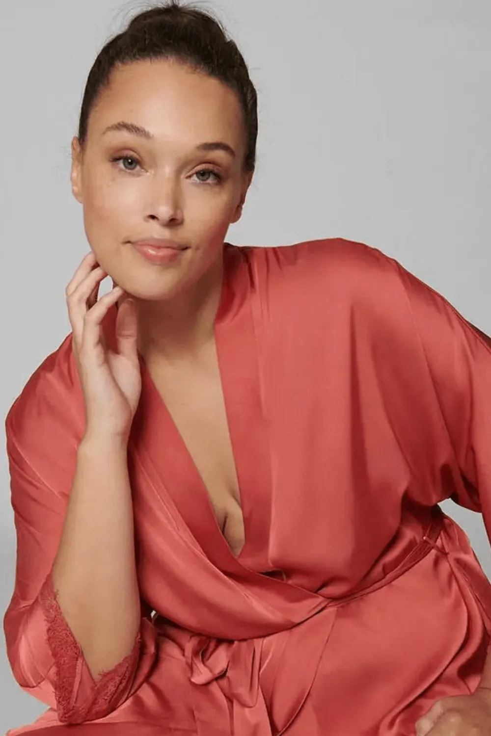 Satin Secrets Kimono Quartz Pink